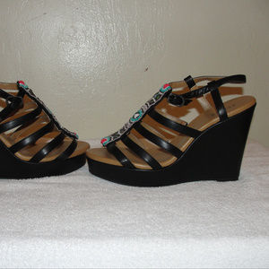 beautiful strappy leather heel sz 91/2